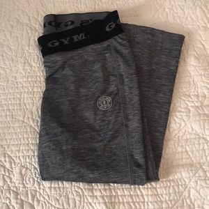 NWOT Gold’s Gym workout capris size medium
